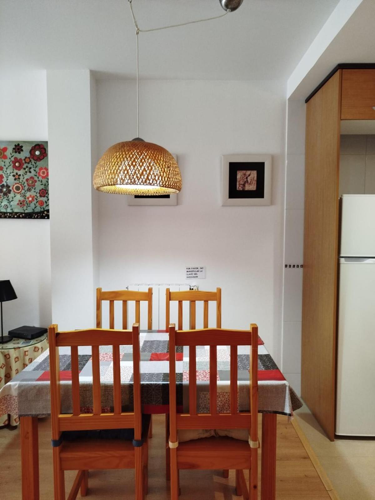 Acogedor Apartamento En Huesca Exterior foto