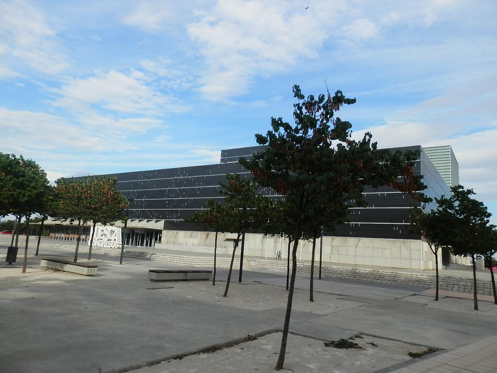 Acogedor Apartamento En Huesca Exterior foto